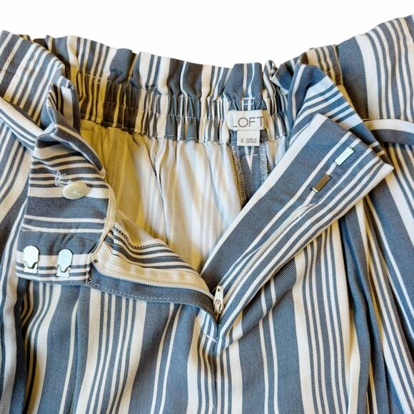 LOFT Capri Belted Pants Blue and White Stripes Women's size Small - Picture 4 of 6